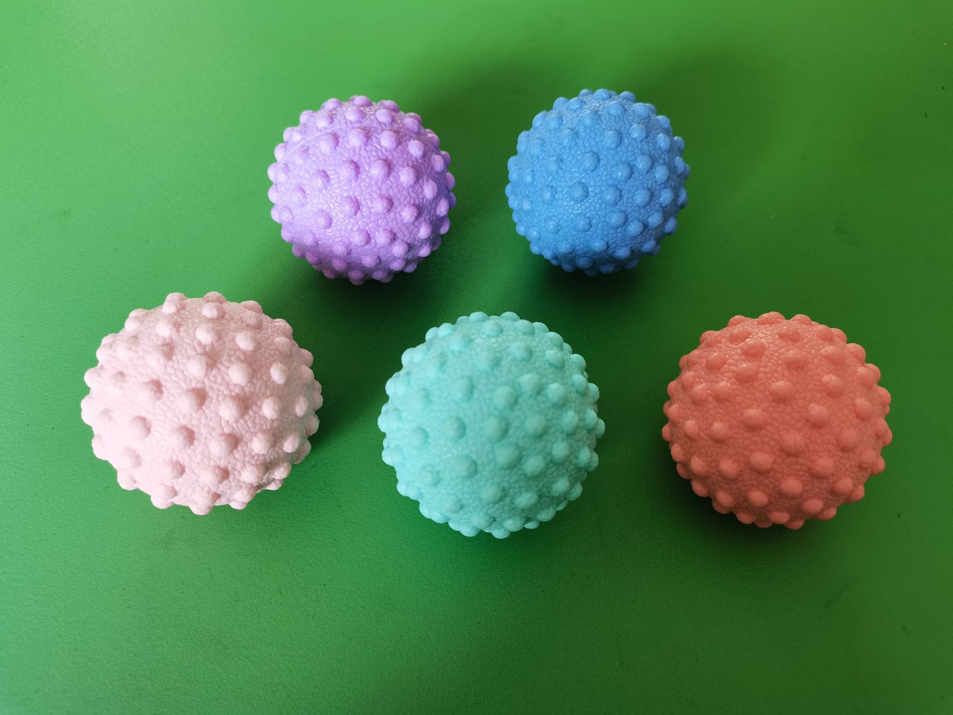 硅胶圆点按摩球果冻色肌肉放松全身穴位按摩瑜伽球活动经络