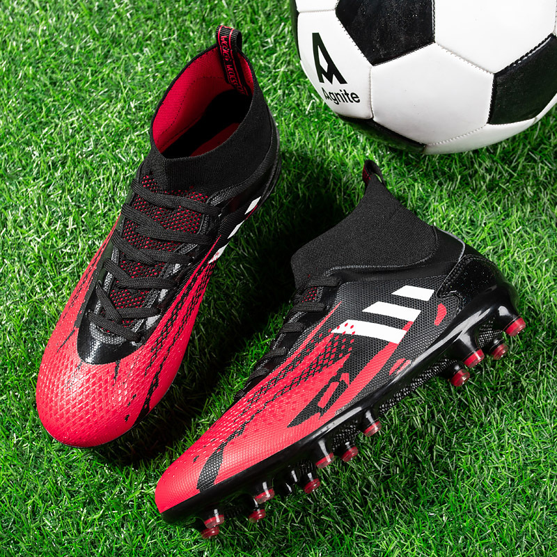 新款夏季透气足球鞋男鸳鸯学生ag碎钉tf儿童c罗长钉20猎鹰高帮男