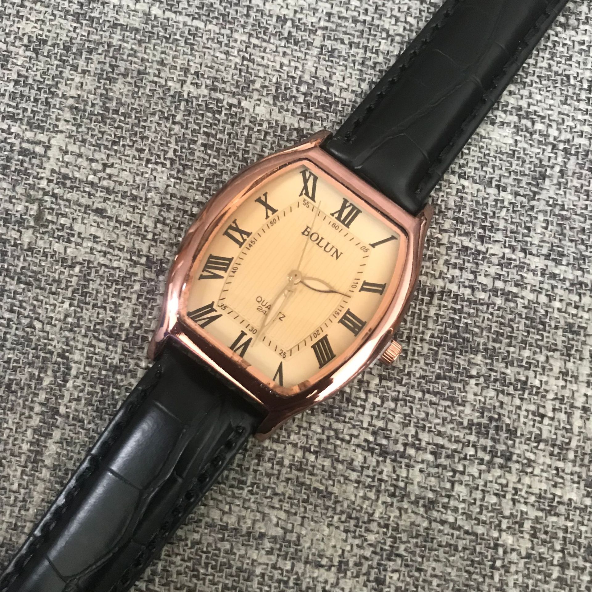 新款博伦bolun酒桶咖色表盘罗马面韩版时尚简约石英手表女