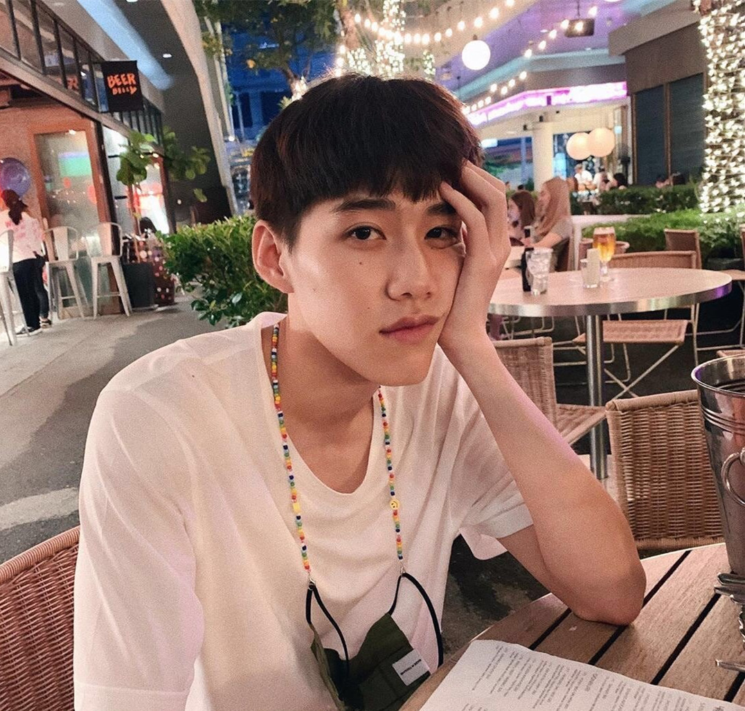 一心一译泰星pp欧儿同款彩虹笑脸陶瓷米珠口罩眼镜挂链绳饰项链