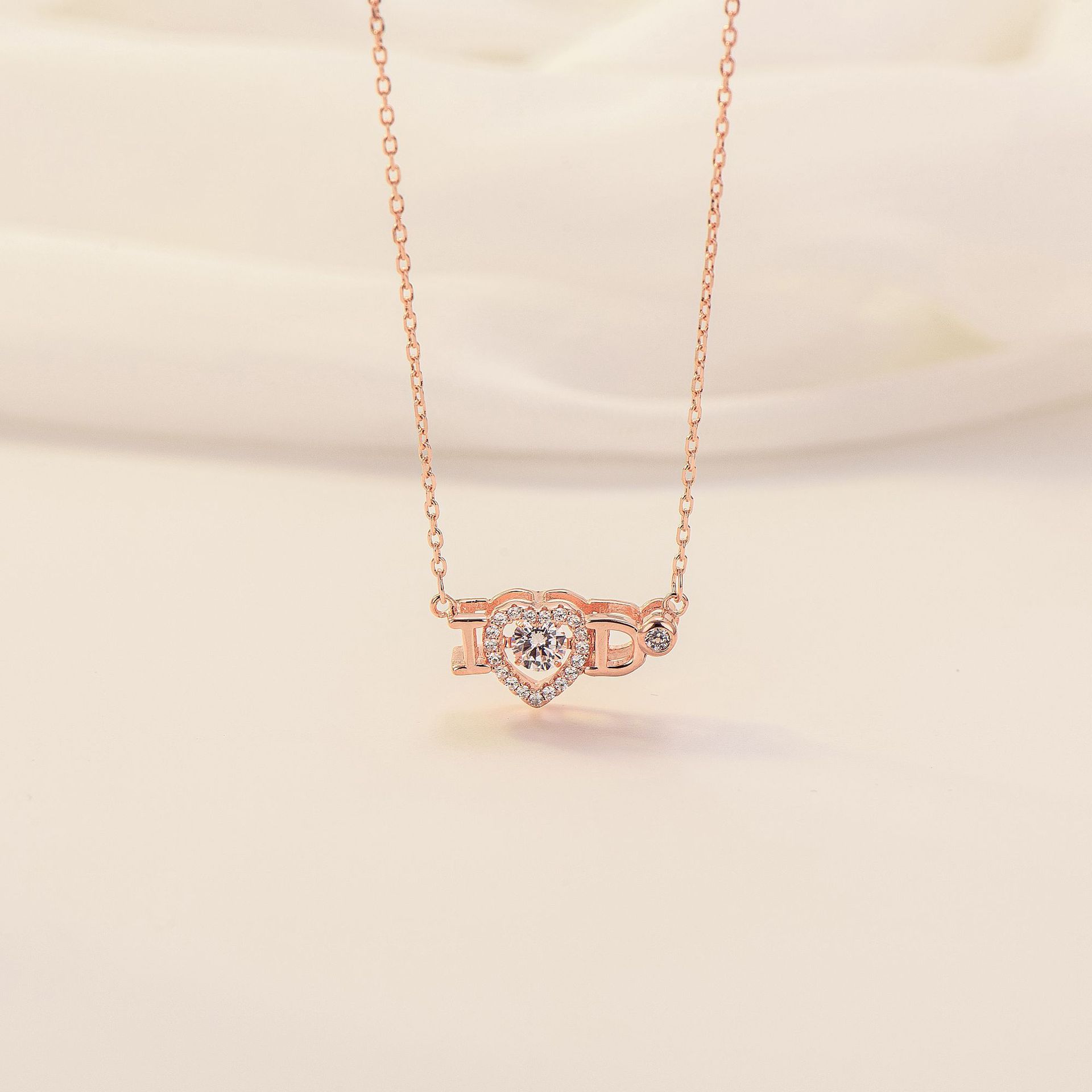 s925纯银520新款爱心项链女轻奢小众ido镶钻灵动韩版时尚锁骨链