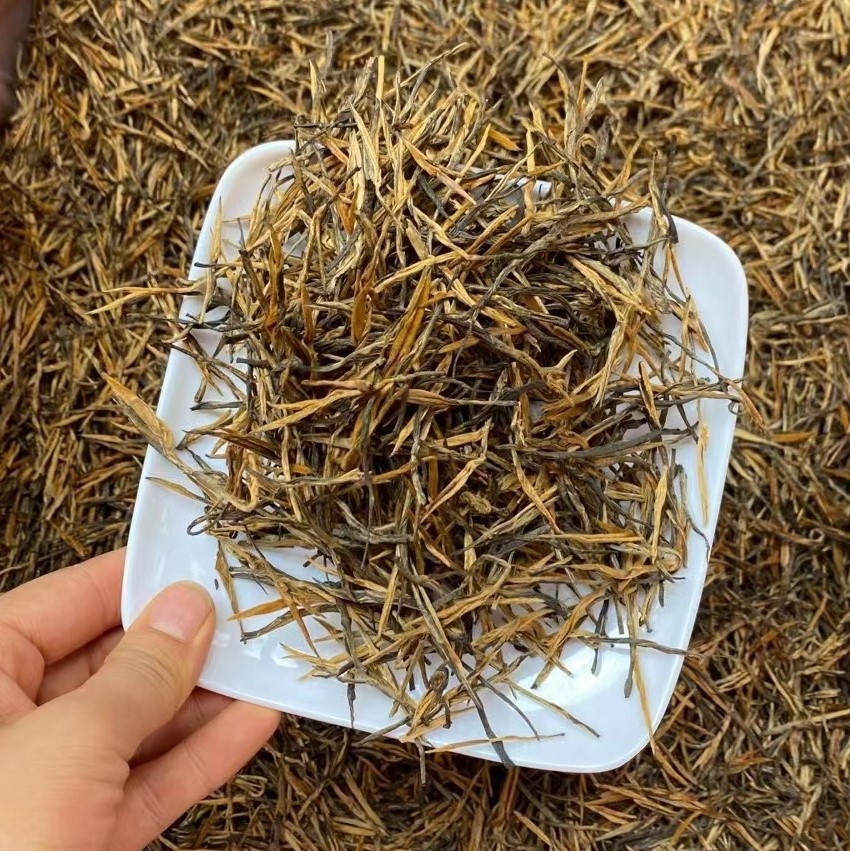 云南凤庆滇红松针批发 理条红茶 2022一芽一叶直条月光金枝经典58