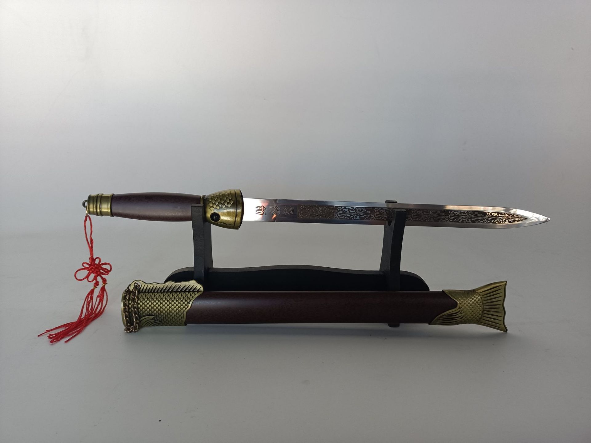 龙泉市刀宝剑 hk6608小号鱼肠剑 动漫周边工艺 未开刃-阿里巴巴