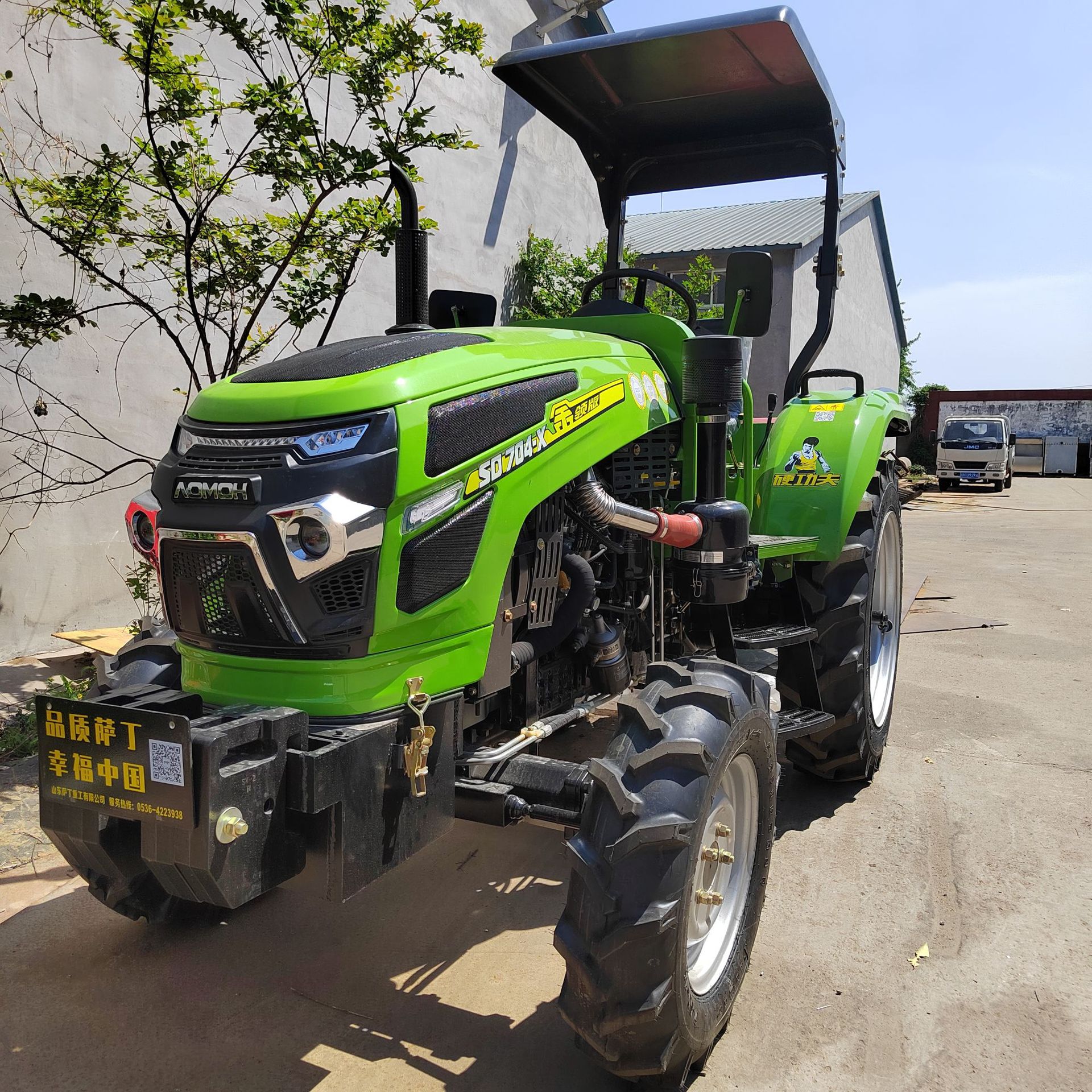 国补全新车雷沃704-2h四驱拖拉机 萨丁704四轮拖拉机 8 8梭式换挡