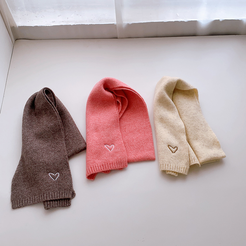 韩版儿童围巾秋冬宝宝刺绣男童针织围巾女宝百搭爱心毛线宝宝围脖