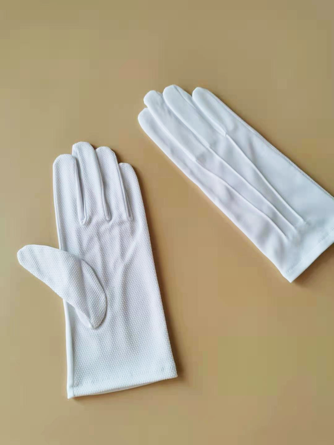 白色执勤保安礼宾服务员高尔夫主持防滑防晒保暖舒适分指手套