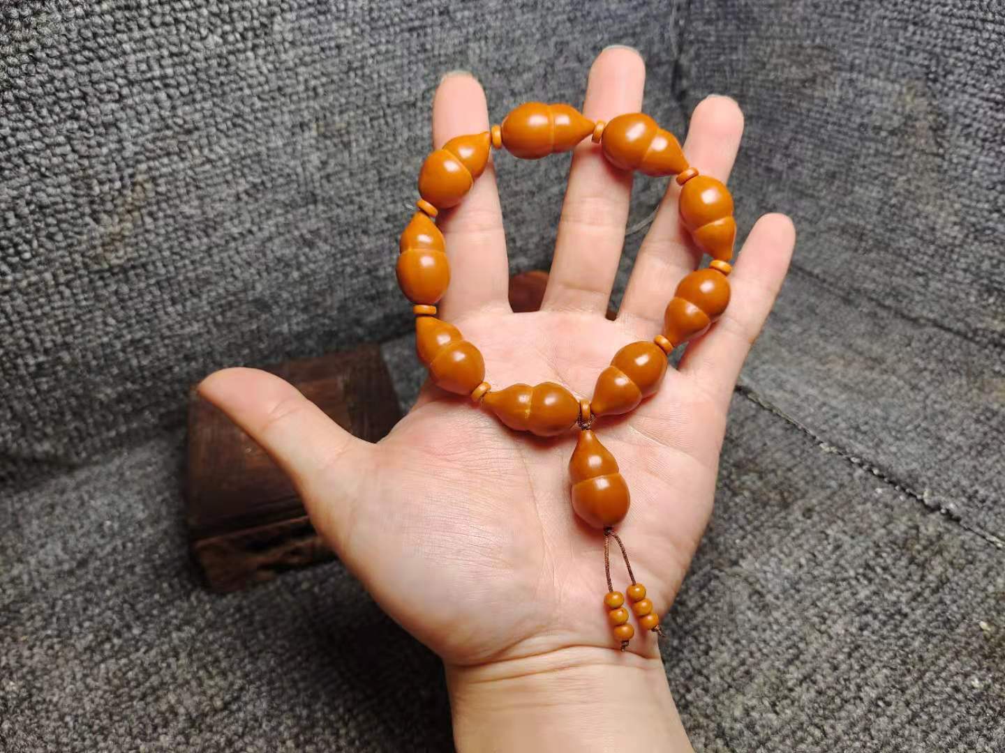 橄榄核雕刻葫芦手串手链 核雕正圆光珠手钏手持 素核文玩单籽素串