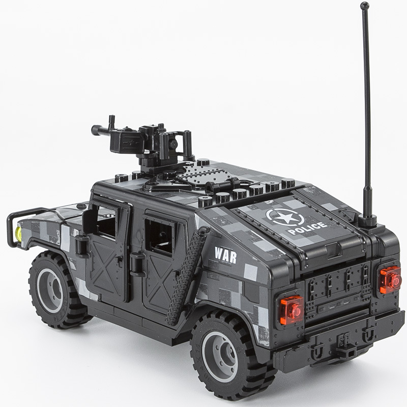 适用城市特警悍马越野装甲车武装押运巡逻突击防暴车益智拼装玩具