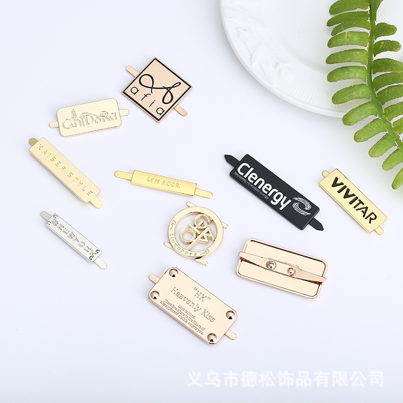 Direct Selling Metal Wash Bag Metal Pin Sign Nameplate Electroplating Stamping Logo Luggage Paint Metal Signboard