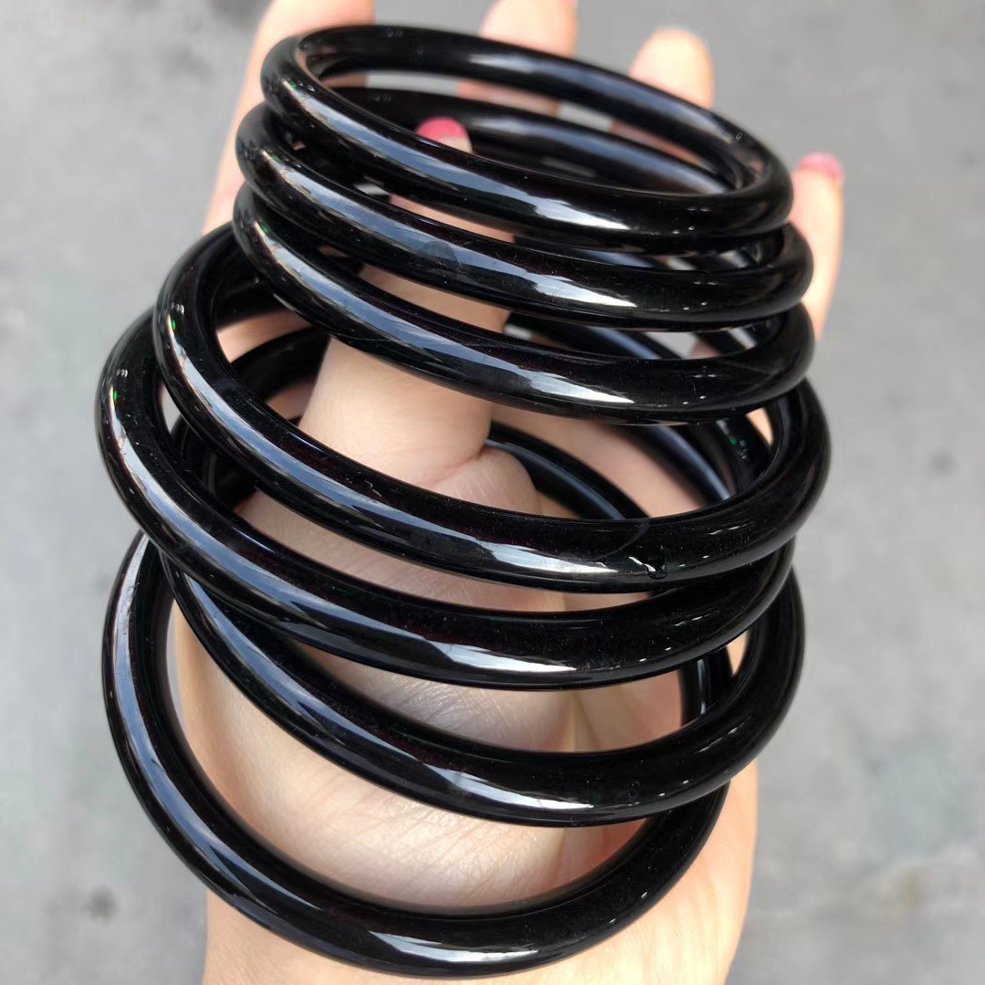 厂家批发天然巴西冰种帝王黑玉髓手镯纯黑玛瑙手镯玉髓玛瑙玉镯子