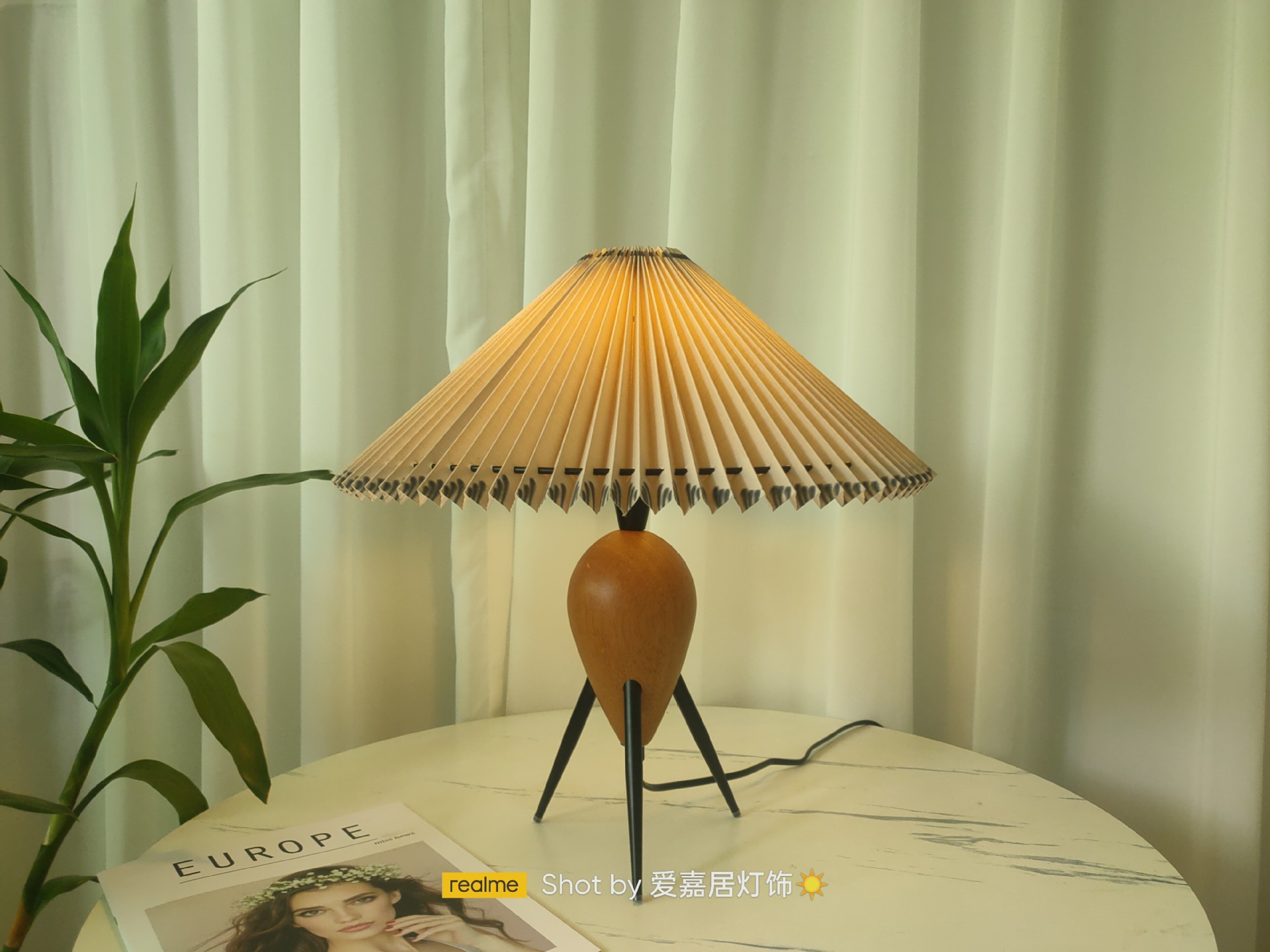 vintage中复古高级感轻奢2021新款网红氛围感百褶小台灯卧室ins风