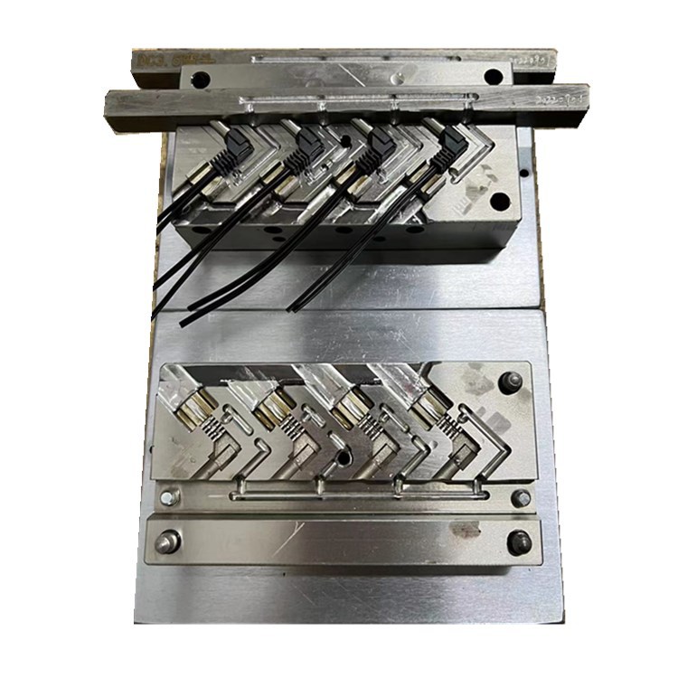 5弯头 数据线模 立式成型注塑插头模具