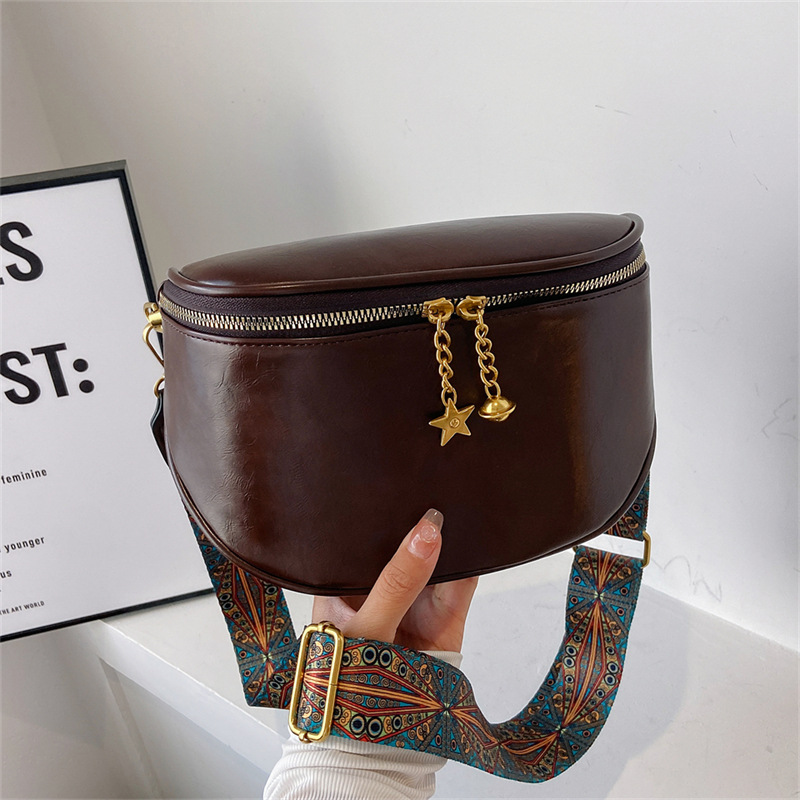 Women's Bag 2022 New Simple Fashion Oil Wax Leather Pu Shoulder Messenger Bag Texture Fashionable Saddle Bag