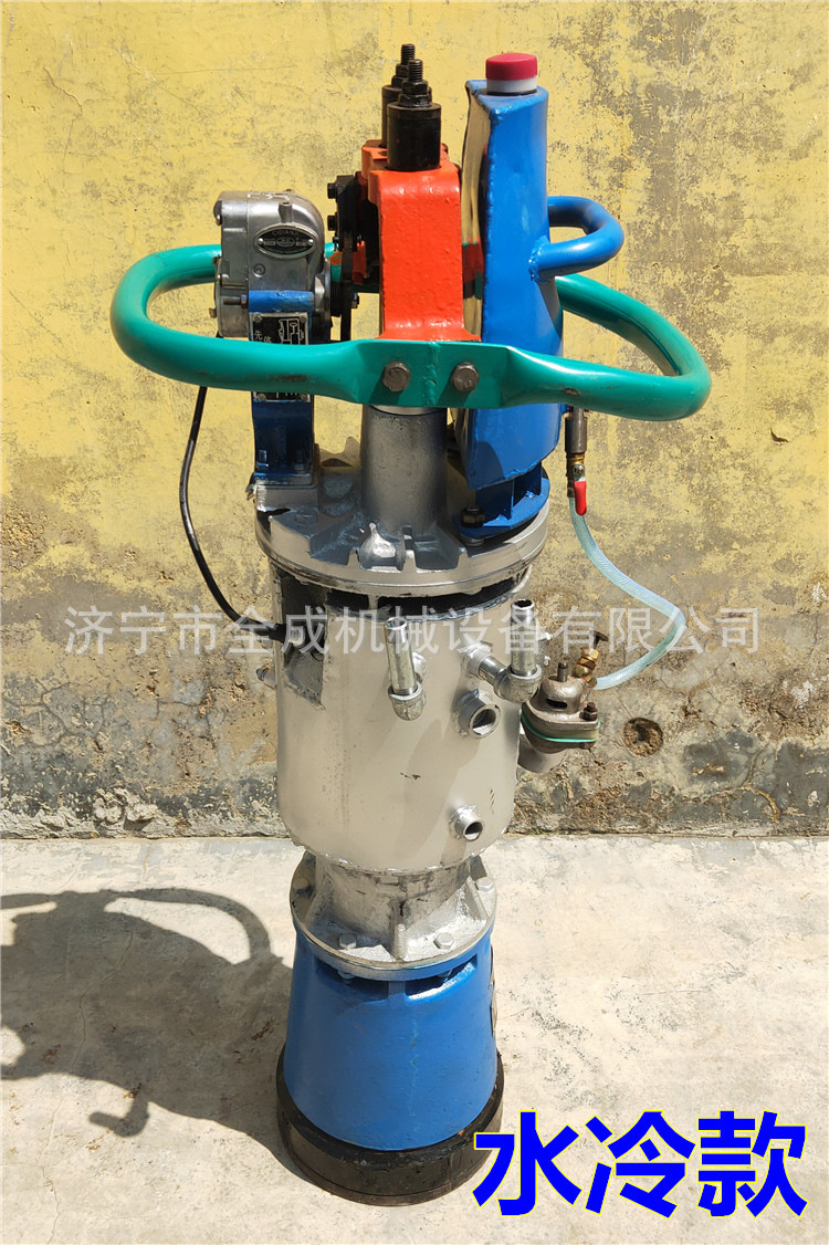 建筑沟槽立式气夯价格 内燃振动夯型号 山东全成火力夯机