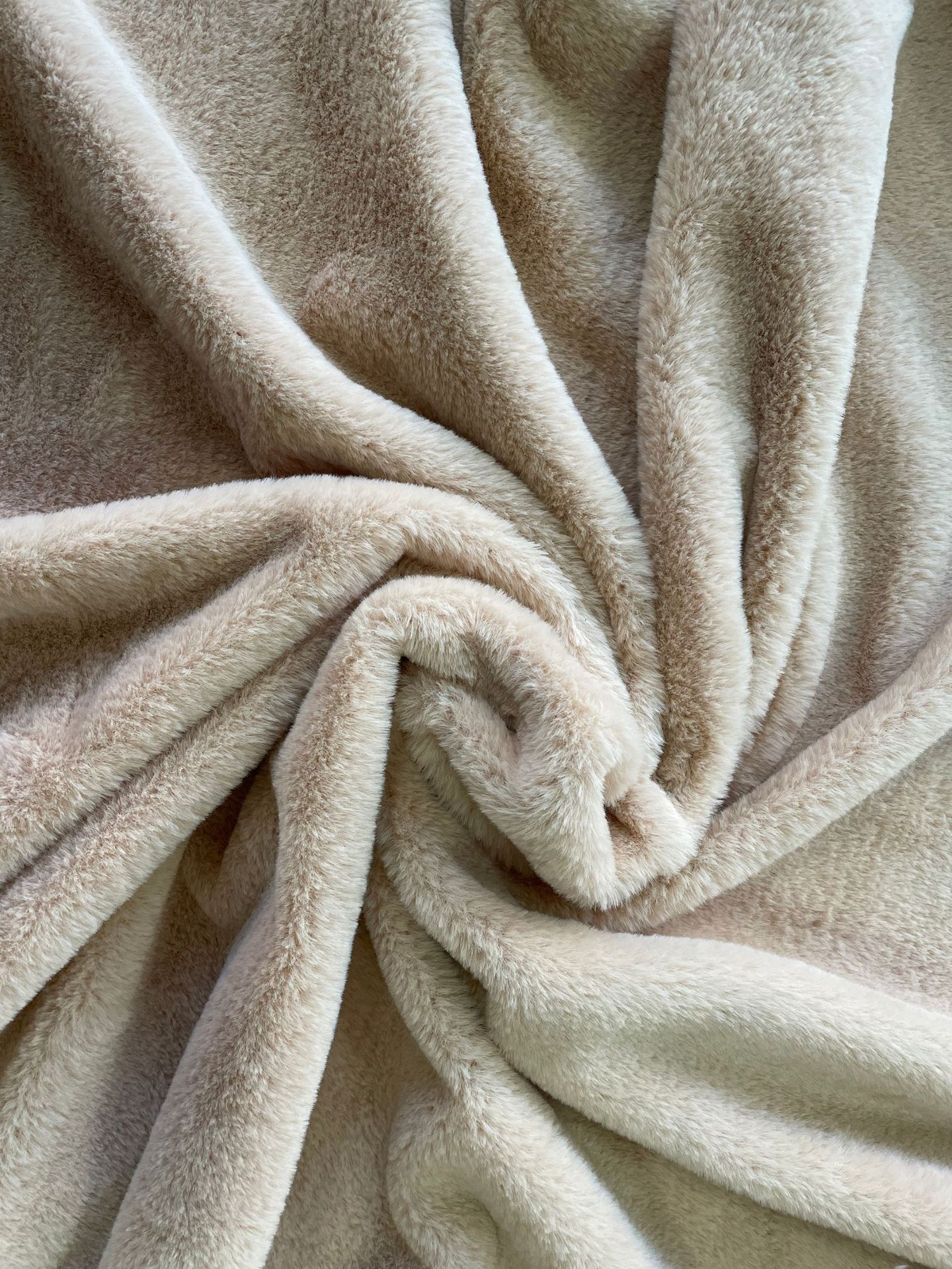 厂家直供小兔毛人造毛兔毛绒布料家居睡衣童装毛绒玩具绒布面料