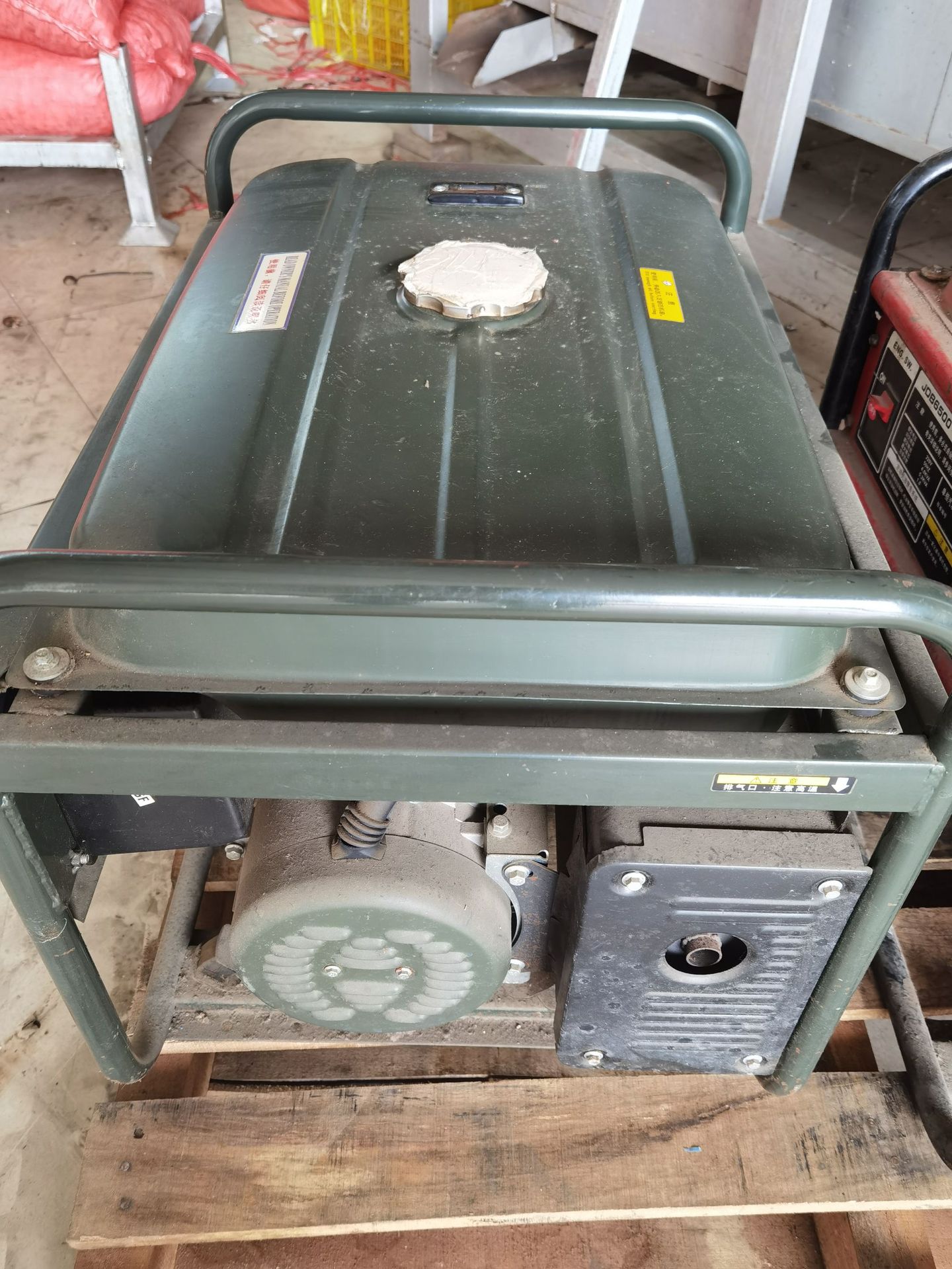 9成新重庆凯米尔汽油发电机5kw出售