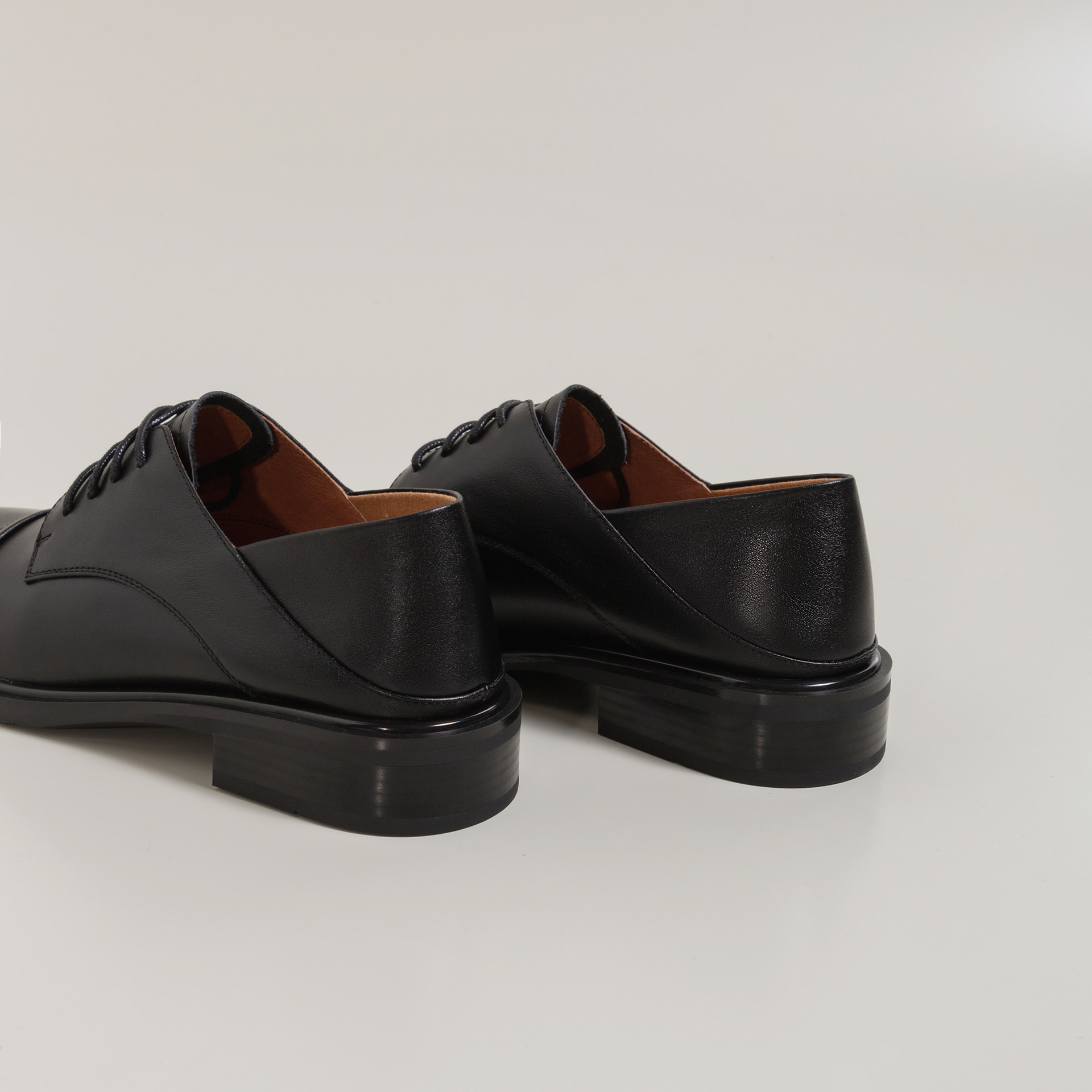 黑色小皮鞋女2021新款英伦风舒适平底女鞋春秋单鞋厚底时尚学院风