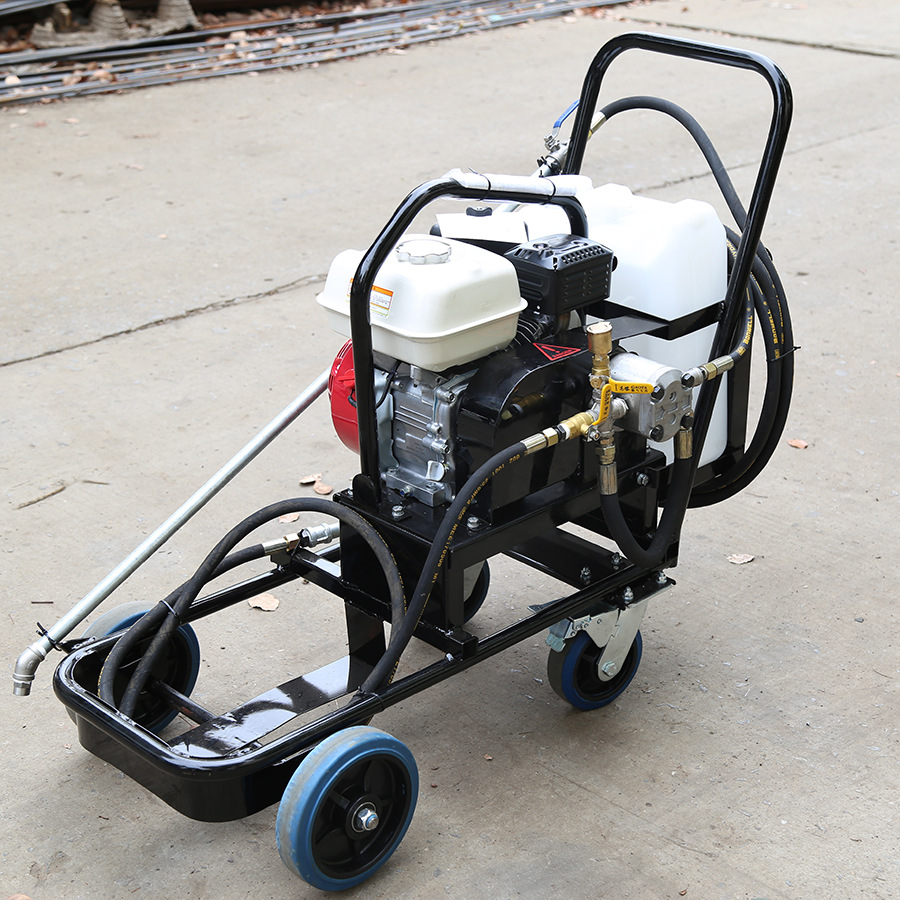 山东弘创 沥青洒布机现货 路面养护洒布机 乳喷洒机 智能撒布机