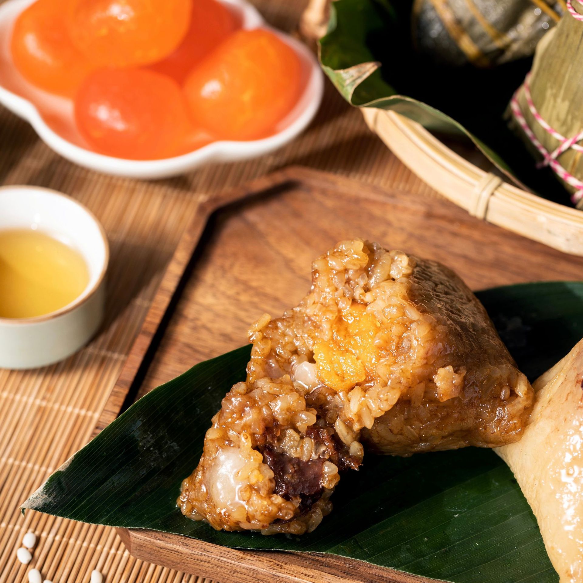 粽子蛋黄鲜肉粽大肉粽鲜肉板栗肉现做现发手工批发散装100g/个