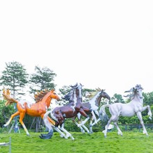 马车户外玻璃钢仿真马奔跑雕塑公园林景观白龙马商场马车装饰摆件