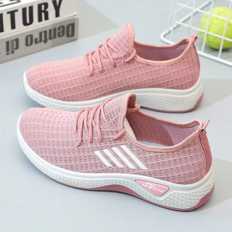 One Piece Dropshipping Spring and Summer New Flying Woven Running Sneaker Hollowed Leisure Mom Shoes Fashion Mesh Student Shoes