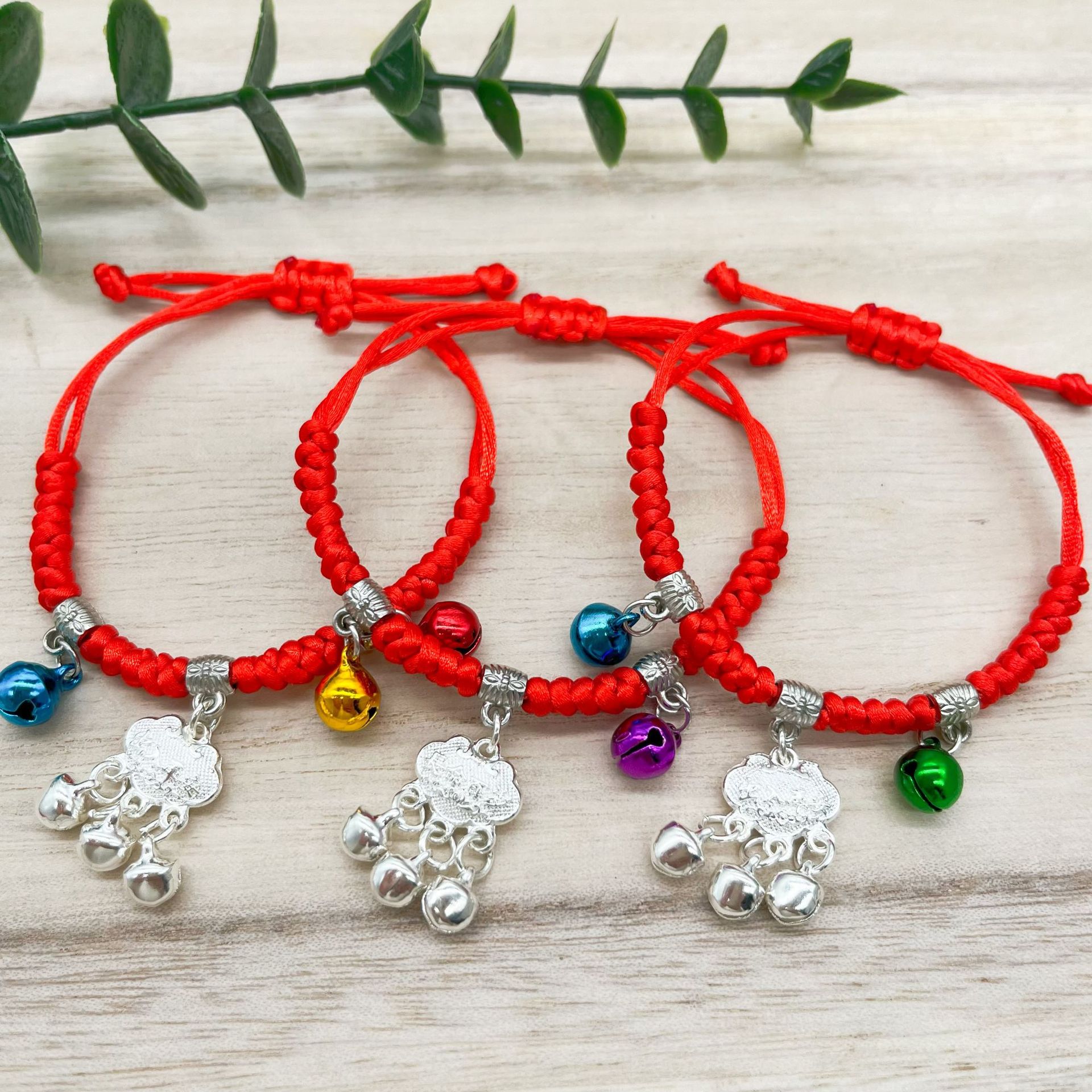 手工编织端午节金刚结红绳手链宝宝儿童平安锁仿银锁五彩铃铛手绳