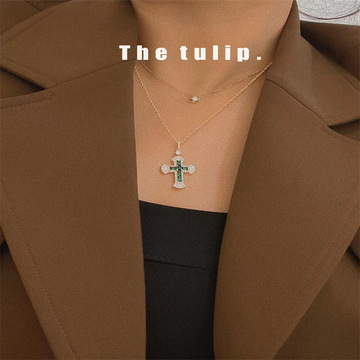 s925纯银复古大绿宝石十字架项链时尚祖母绿十字架满钻项链-阿里巴巴