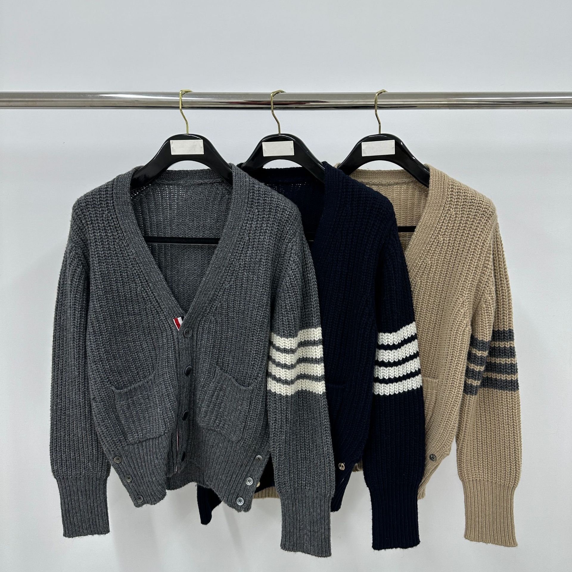 23FW 春秋新款百搭时尚宽松休闲经典四杠加厚元宝针长袖针织衫