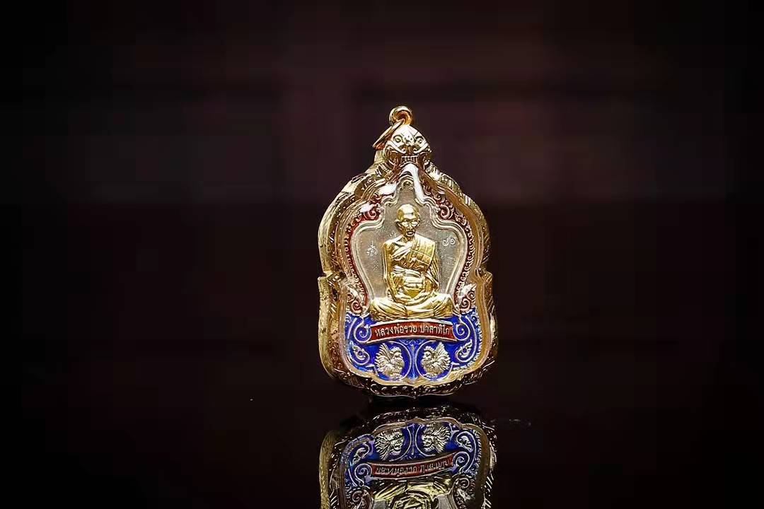 泰国佛牌 龙婆瑞 2559幸运自身双鸡版本