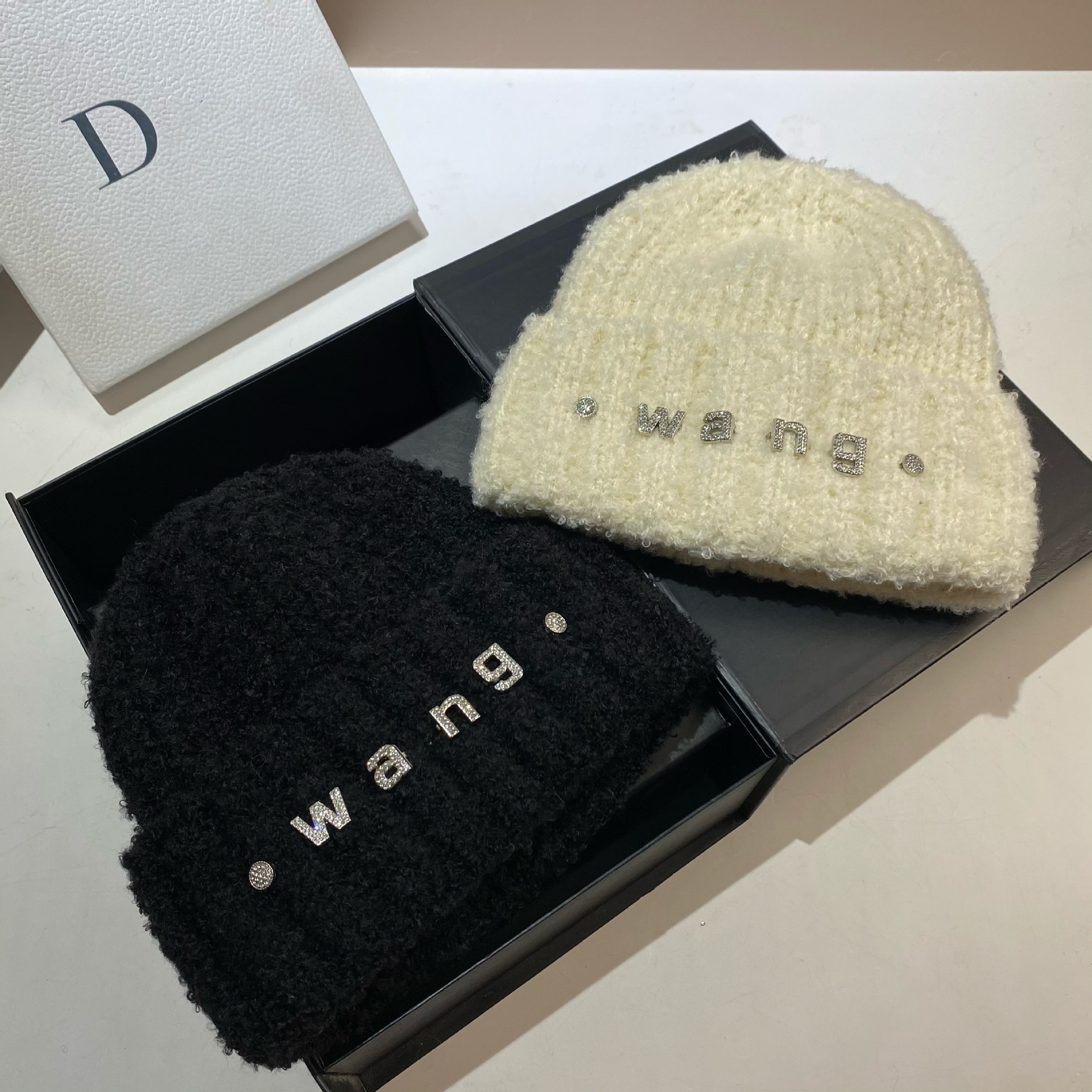 wang大王冬季针织帽出口俄罗斯护耳冷帽女新款甜美羊羔绒毛线帽潮