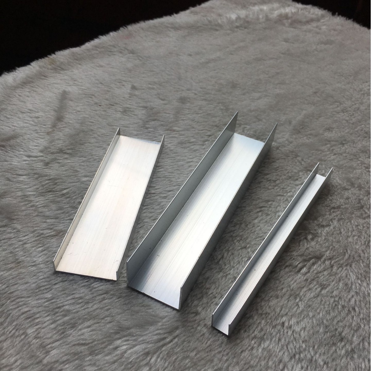 包边槽铝u型铝槽内槽铝合金u槽凹槽条铝型材固定导轨卡槽轨道