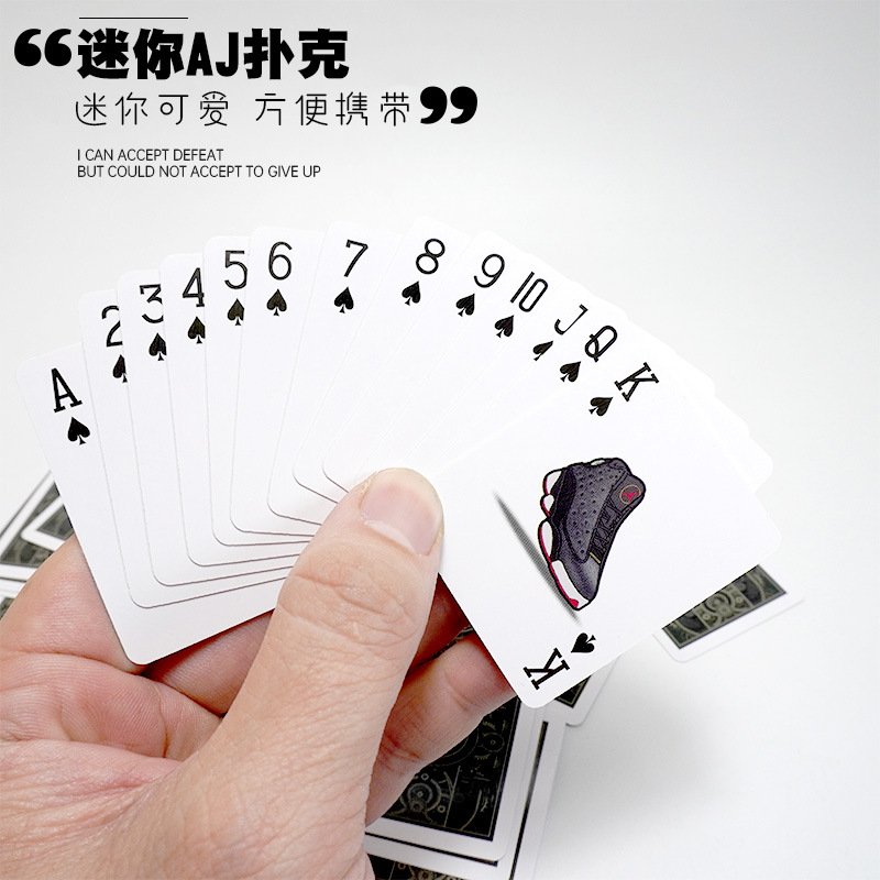 厂家现货批发迷你aj扑克牌可爱创意迷你可爱个性球鞋扑克休闲娱乐