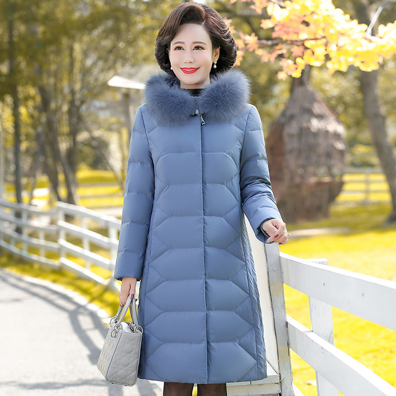 中年正品妈妈羽绒服女中长款洋气白鸭绒加厚中老年人冬装连帽外套