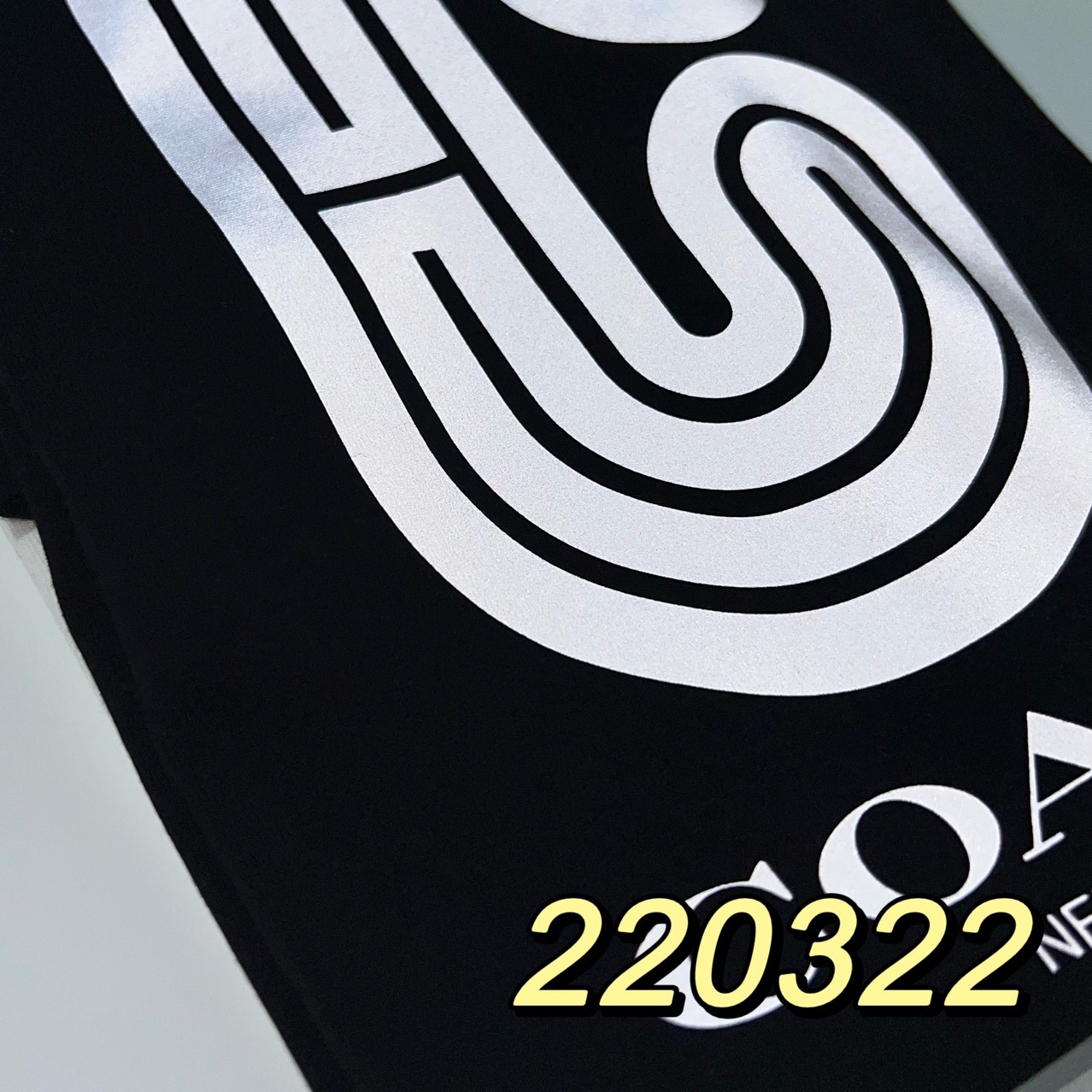 蔻家经典大c反光字母t恤宽松休闲打底短袖纯色圆领220322