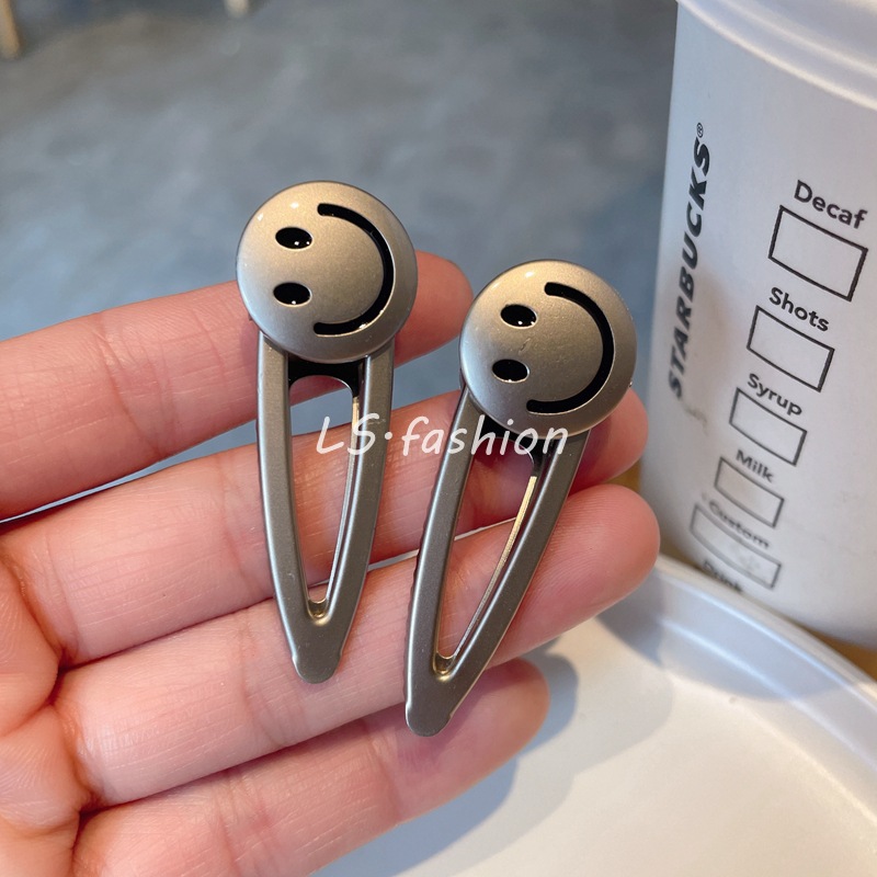 High-Grade Silver Gray Metal Smiling Face Barrettes Exquisite Bang Clip Small Hairpin Forehead Cropped Hair Clip Barrettes Side Clip Hair Accessories