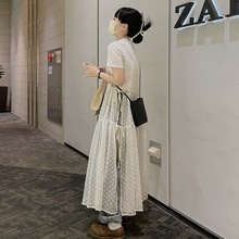 立体花朵    设计感  侧边系带   吊带裙  +卡其色外套