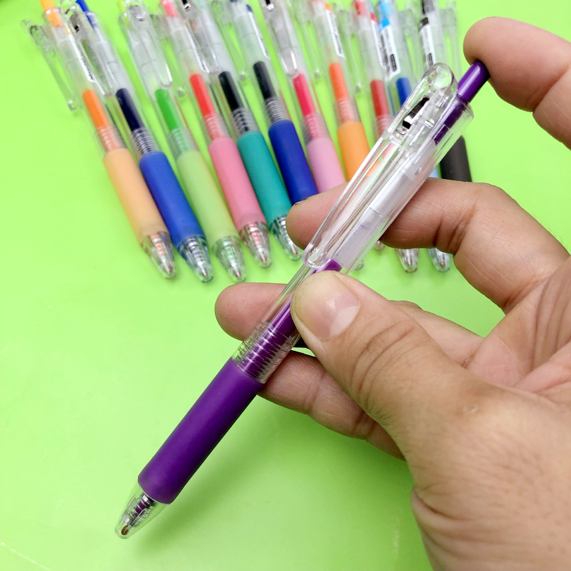 百通12色按压缤纷果汁笔学生笔记中性笔0.5mm按动式手帐彩色水笔