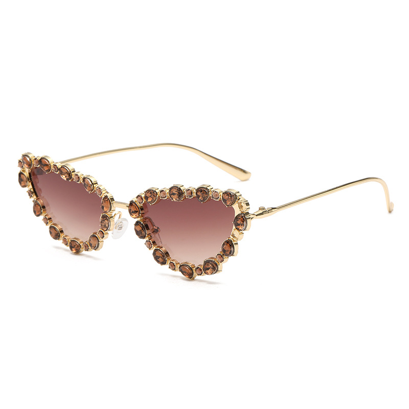 New European and American Cat Glasses Oversized Rhinestone Sunglasses Personality Trend Retro Diamond Metal Sunglasses Cross-Border Wholesale