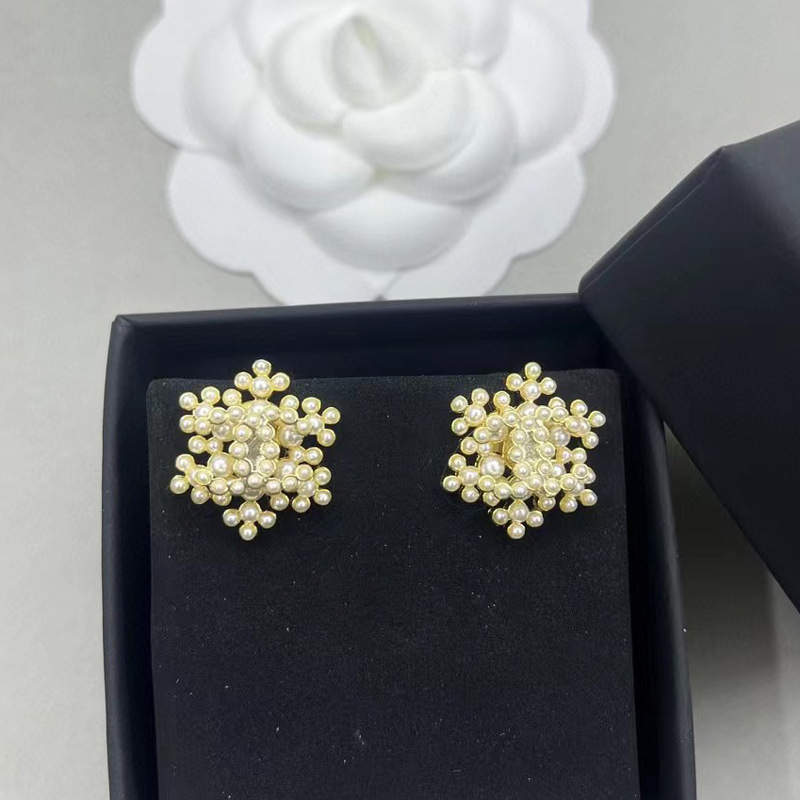 Classic Style Pairs of C Pearl Female Xiaoxiangjia Earrings Chanel-Style Earrings Wholesale Earrings Earrings with Diamond Retro Jane