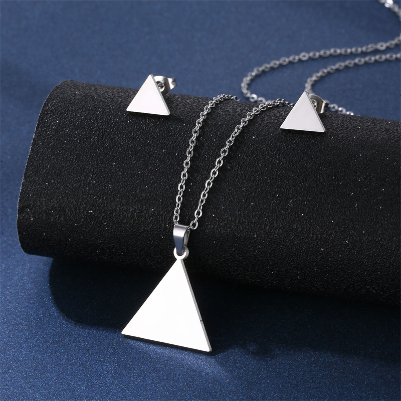 Cross-Border Stainless Steel Glossy Triangle Necklace Women's South American New Pendant Clavicle Chain Earrings Set Wholesale