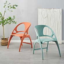 ins现代简约设计师创意家用餐椅北欧塑料扶手椅便捷可折叠椅子
