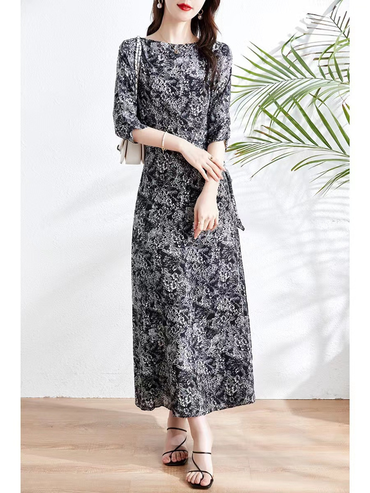 23新款 法式小众设计一字肩复古一片式围裹真丝桑蚕丝连衣裙-阿里巴巴