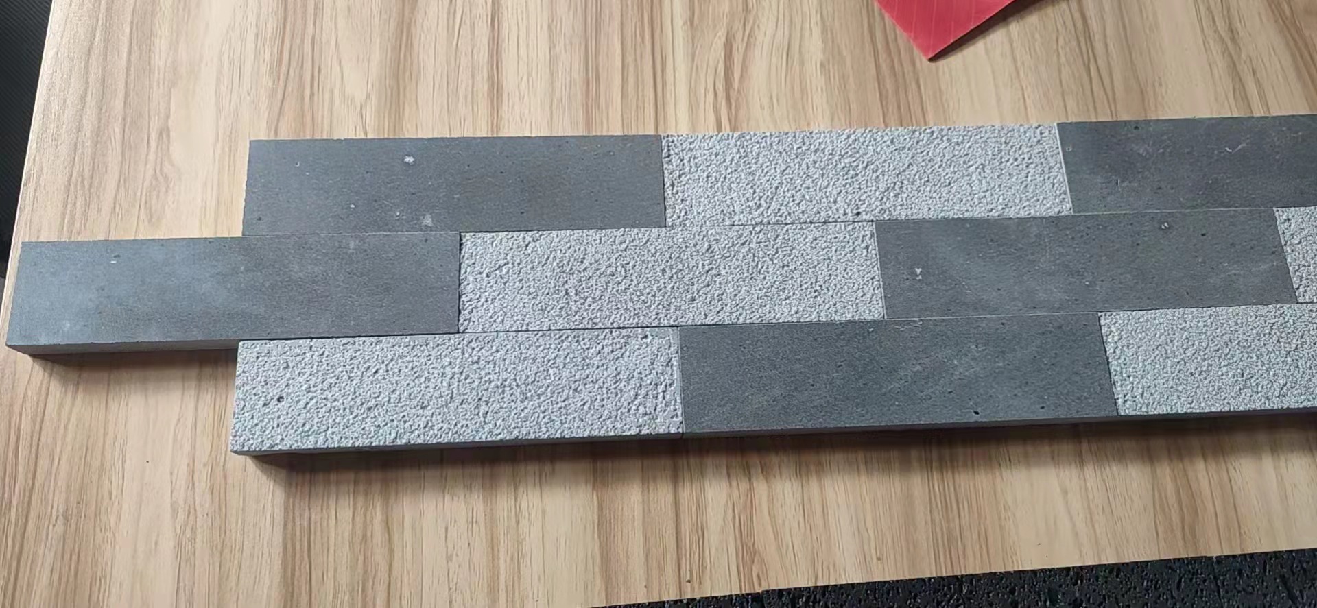 火山石 墙面装饰用多孔火山岩板材 青石板 黑洞石火山石板材切片