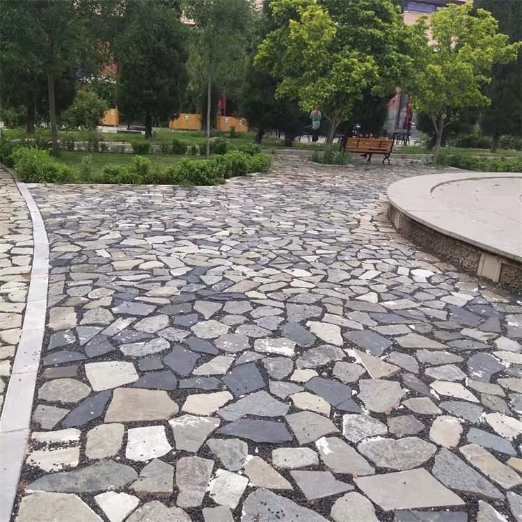 厂家供应杂色碎拼石毛石 黄木纹青色碎石片黄色页岩片石