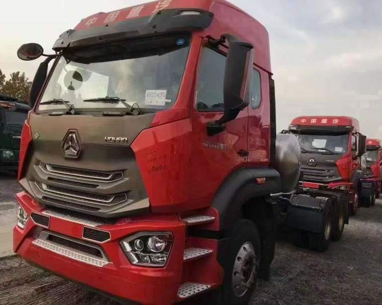 中国重汽豪瀚国六lng440马力带液力缓速器牵引车玛瑙红-阿里巴巴