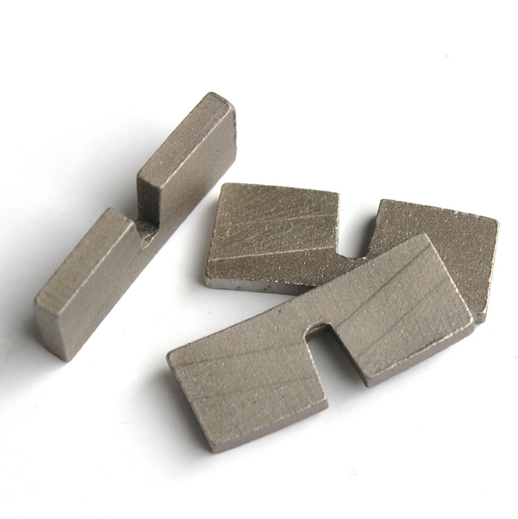 厂家直供玄武岩花岗岩金刚石刀头锋利耐磨芝麻黑组合锯石材切割片