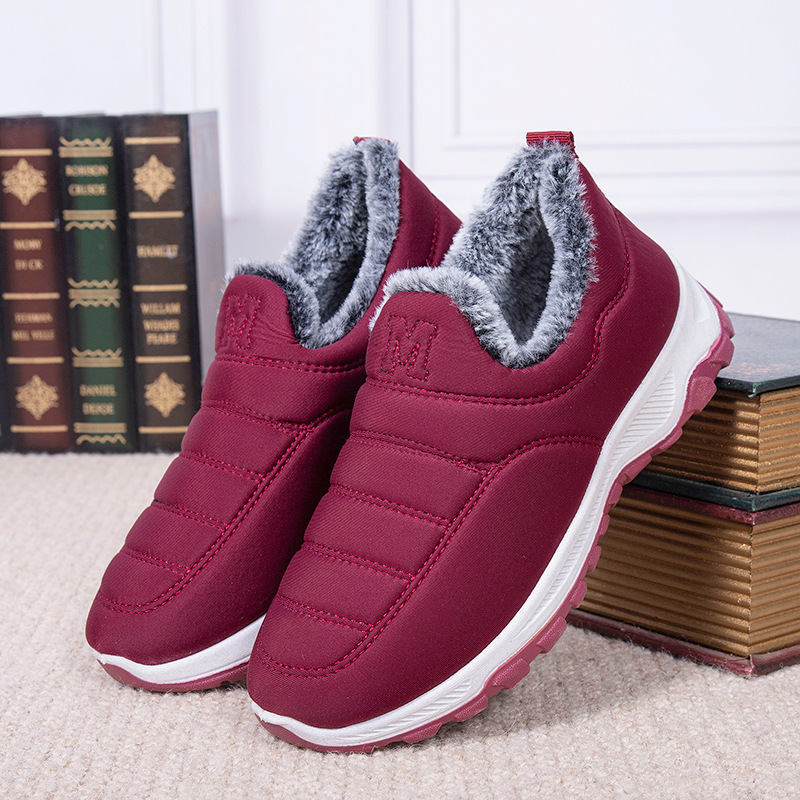 Traditional Beijing Cotton Shoes Women's Winter Fleece-lined Soft Soled Velvet Fleece-lined Warm Snow Boots Mom Shoes Elderly Cotton Shoes Wholesale