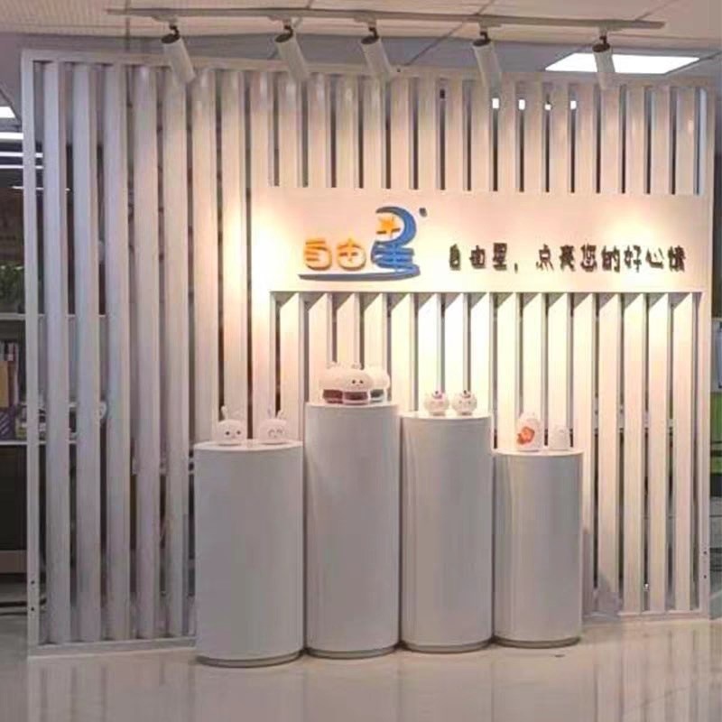 现代简约公司进门前台背景文化形象墙玄关办公室高隔断墙屏风.
