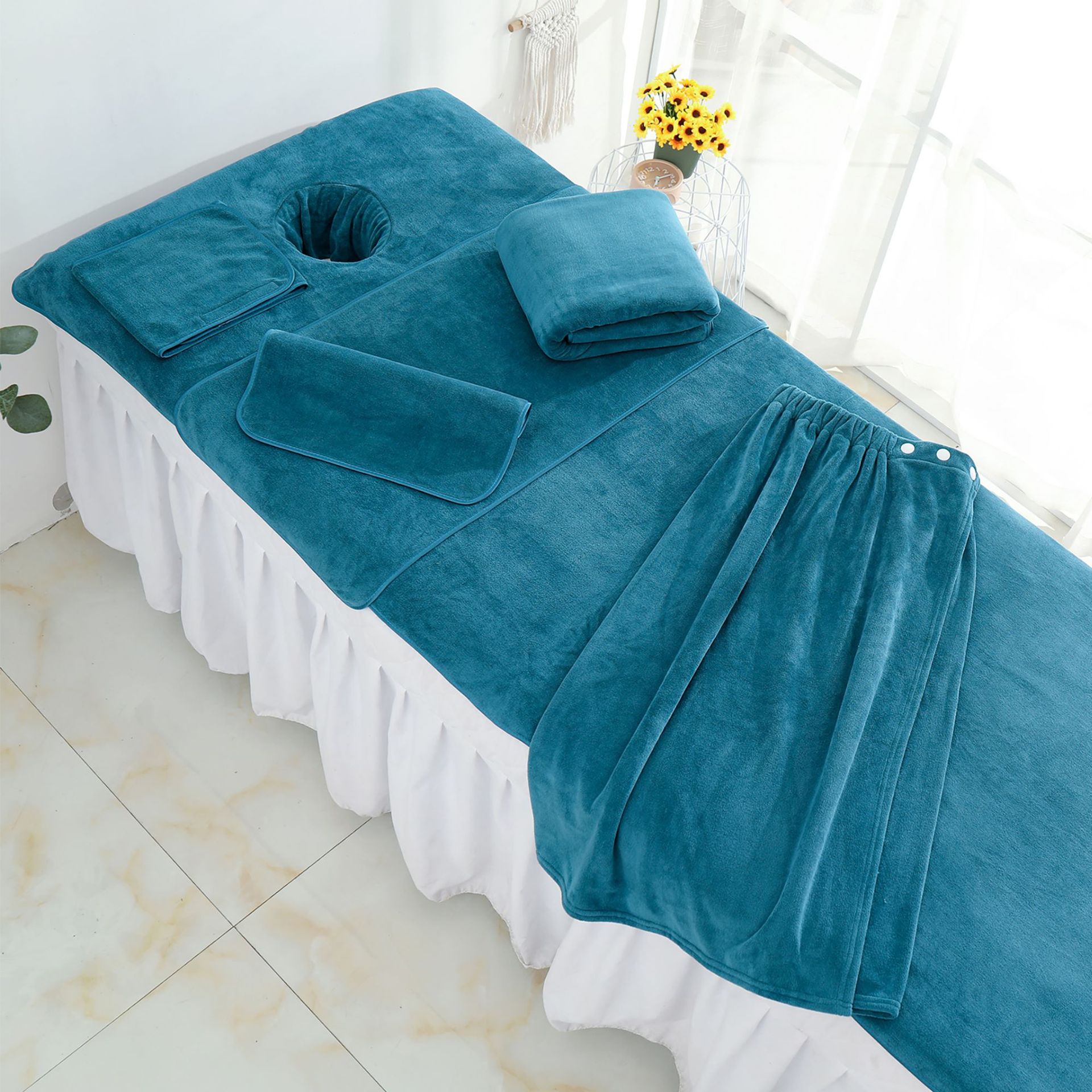 美容院毛巾美容院专用毛巾包头巾皮肤管理开洞铺床大浴巾可做logo