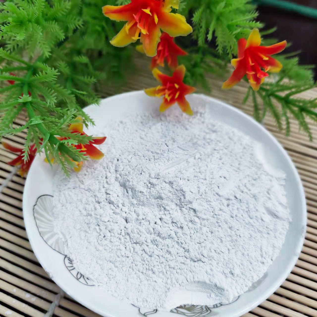 原料厂家供应长石粉 耐火材料用钠级 陶瓷地砖玻璃磨研用钙级长石